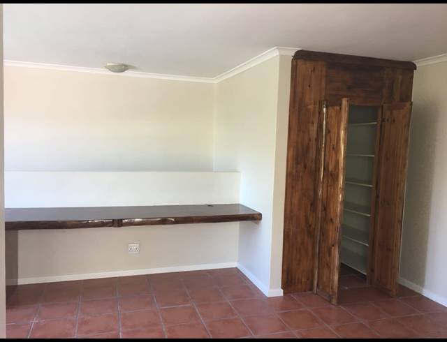 0.5 BEDROOM APARTMENT TO LET IN LA COLLINE
